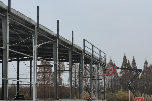 營口彩鋼廠房的優(yōu)點(diǎn)及特點(diǎn)