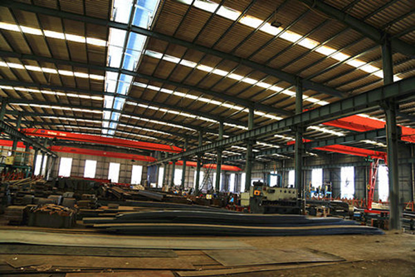 赤峰鋼結(jié)構(gòu)廠房分享一些夏季鋼結(jié)構(gòu)廠房施工注意事項(xiàng)有哪些？